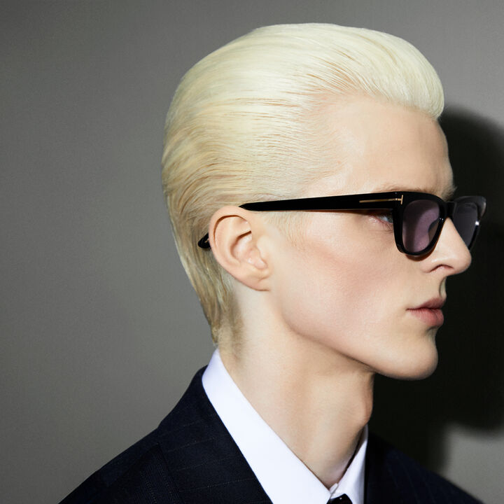 EYEWEAR